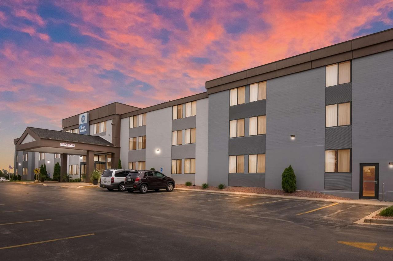 Best Western Waukesha Grand Pewaukee Exterior foto